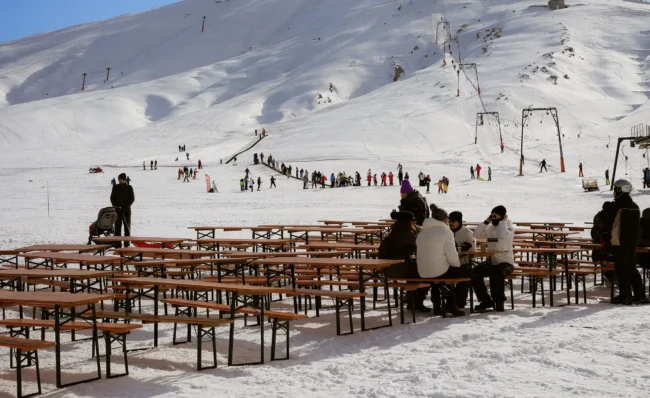 On-slope restaurant menu prices in Bansko ski resort