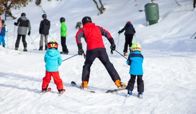 Private ski lessons in Bansko with Ski and Board Traventuria instructor