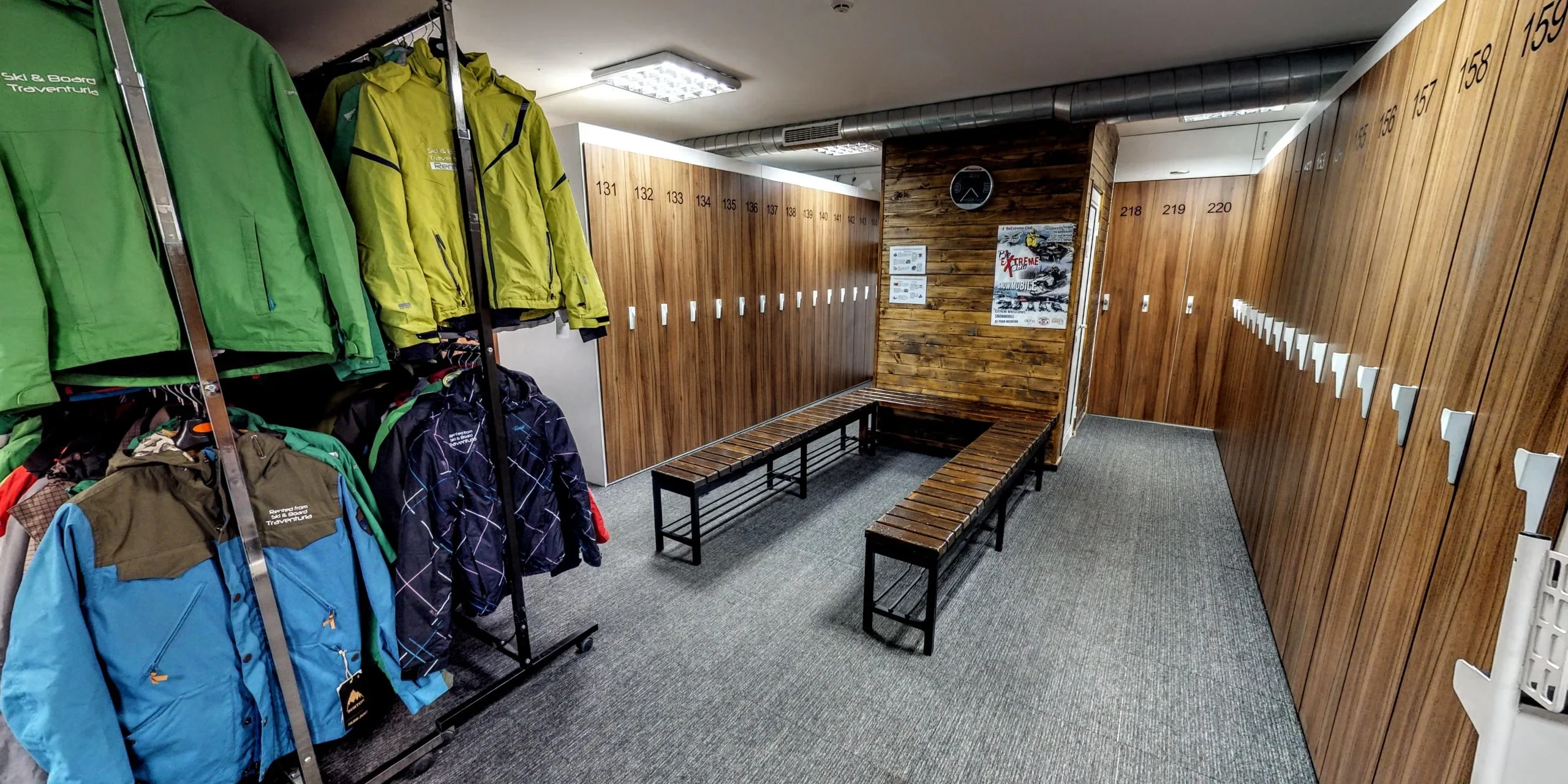 Modern heated ski locker rental in Bansko with RFID lift pass access and boot drying system