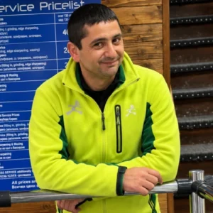 georgi-pahov-ski-board-technitian-bansko-traventuria georgi-pahov-ski-board-technitian-bansko-traventuria